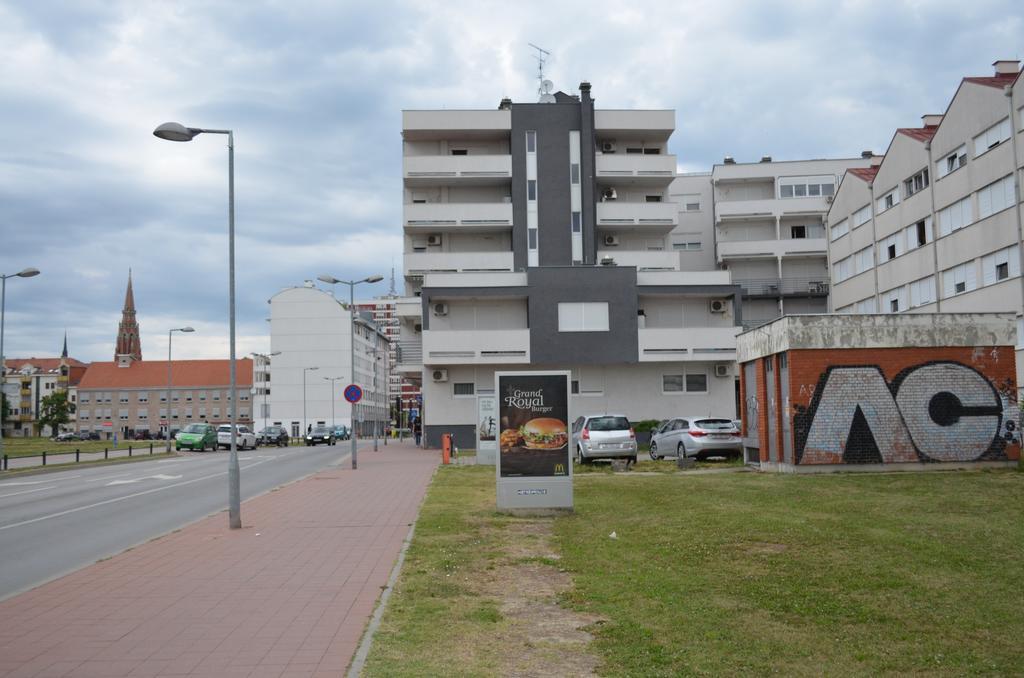 Apartment Viktor,Parking Осиек Номер фото