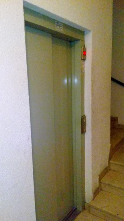 Apartment Viktor,Parking Осиек Экстерьер фото